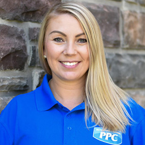 Headshot of Lyndsay Kiraykos | Picture Perfect Cleaning